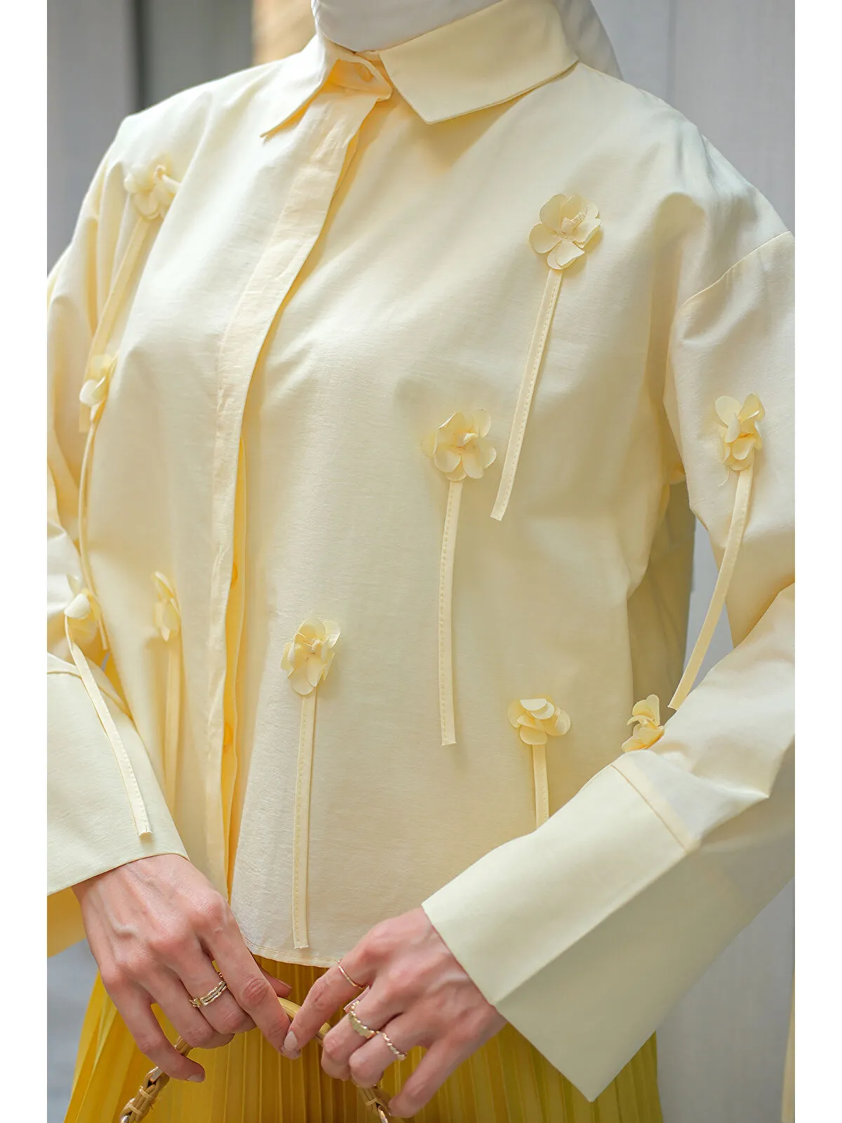 Oversize%20Papatya%20Fiyonklu%20SarıGömlek